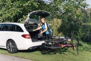Westfalia Bikelander Fahrradträger, Anhängerkupplung, 2 Fahrräder, E-Bike geeignet, faltbar, LED – Bild 5